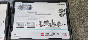 2 sets of Lego Mindstorms EV3 (45544) and 2 sets of expansion set (45560)