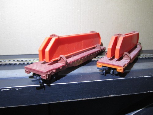 2 VINTAGE HO-SCALE PEMCO FLAT CAR WITH GIRDER LOAD DIFFERENT RAILROADS SEE PICS - Picture 4 of 10
