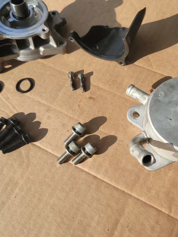 Kawasaki Ninja ZX6R 636 ZX600R 2009-2023 enfriador de aceite de motor Foto 3 de 4