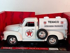 1:18 Scale Diecast Mira 1953 Chevrolet Pickup Truck with Texaco Tank