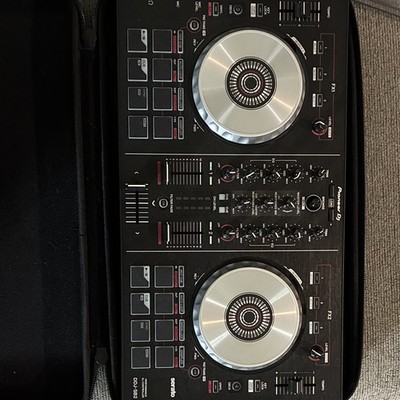 Pioneer DJ DDJ-SB2 2-Deck 2-Channel Serato DJ Controller Black w/ Magma Bag
