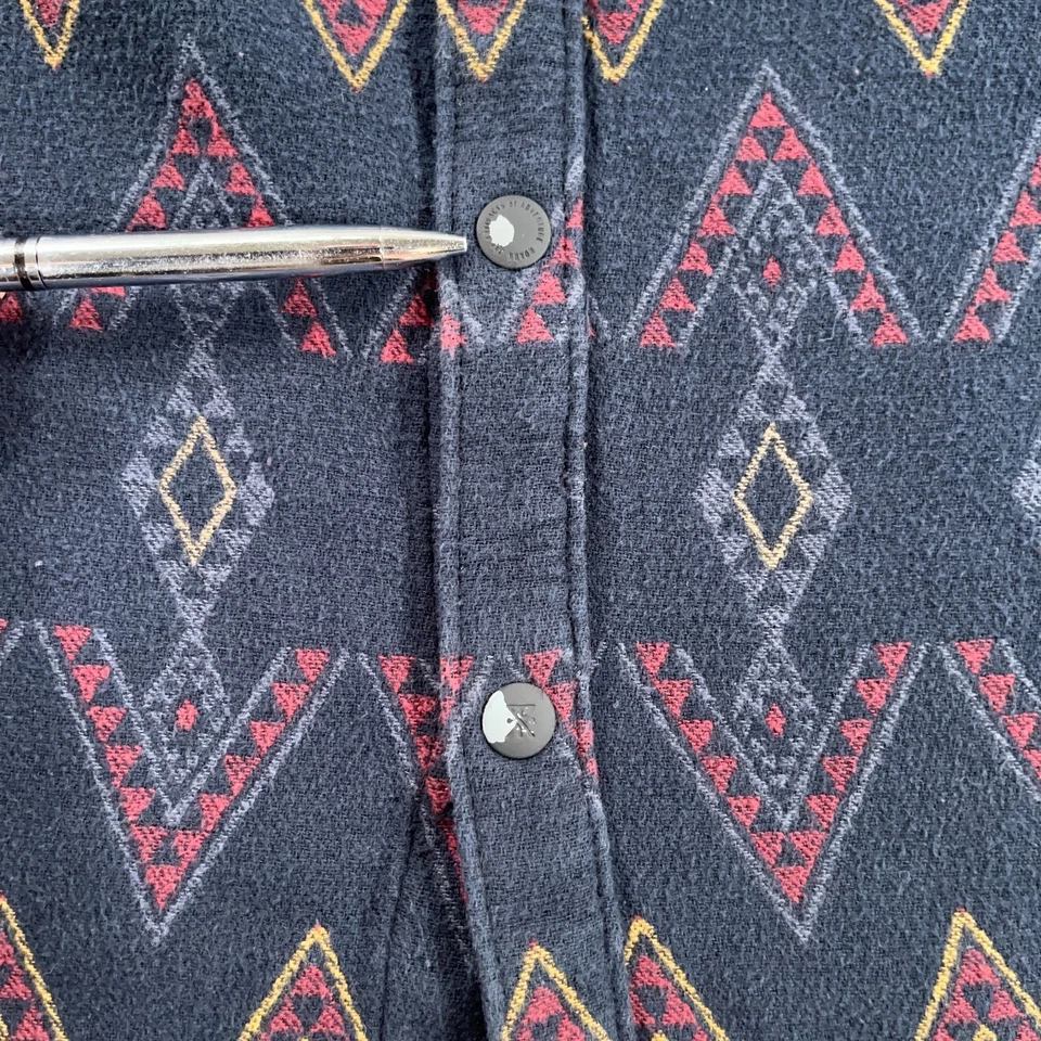 Roark Shirt Jacket Mens Large Blue Aztec Flannel Manawa Tapu Snap Button Hiking - Image 4 of 4