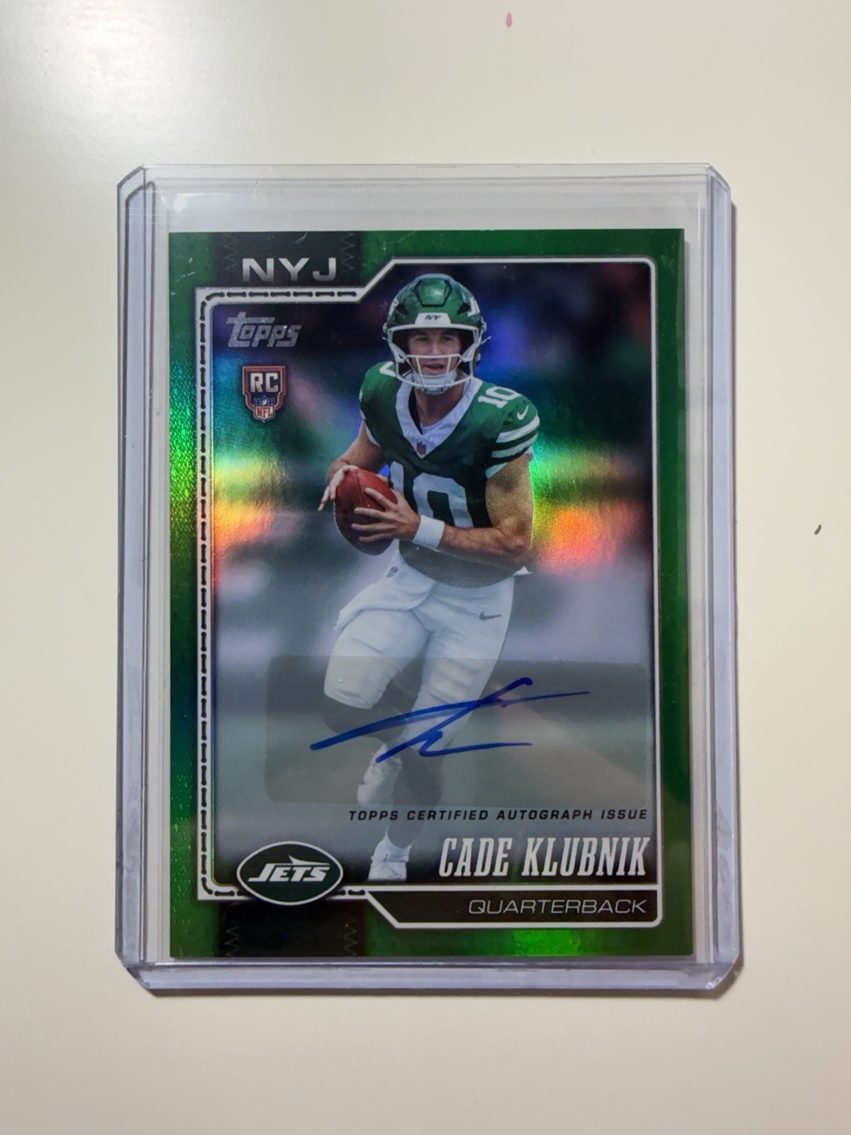 CADE KLUBNIK 2026 TOPPS FOOTBALL GREEN FOIL ROOKIE RC AUTO /99 #306 JETS Q4496