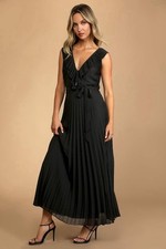 LULUS Loved By You Chiffon Pleated Maxi Dress Size Medium