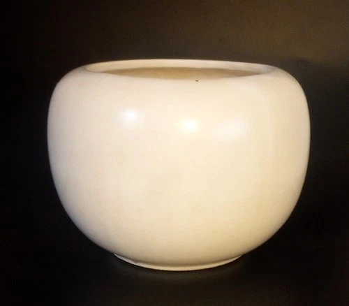 Off White Matte Vintage Floraline 406 USA Flowerpot Jardiniere Made By McCoy