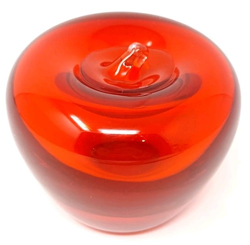 Blenko Art Glass Apple Paperweight Figurine Candy Apple Red Amberina Figurine - Picture 6 of 12
