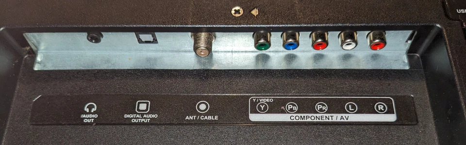 ALTAVOCES LED HDTV 32" 1080p 60Hz FUNCIONAN LC-32LB370U (Sin mando a distancia, tiene botones) Foto 4 de 4