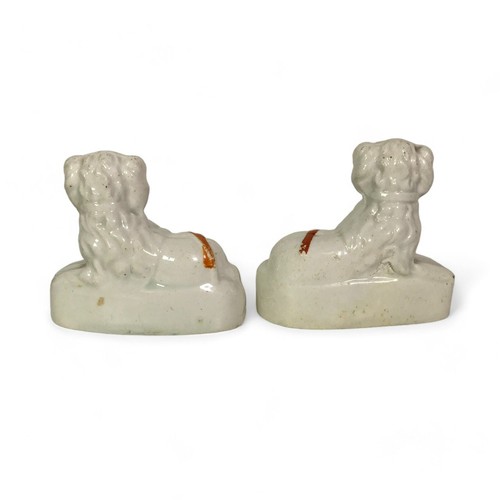 Rare Pair Of Small Victorian Seated Staffordshire Dogs C. 1860 - Picture 4 of 7
