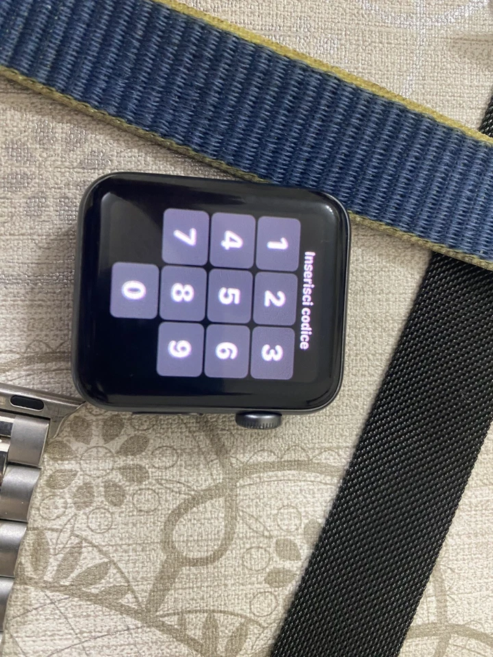 Apple Watch Series 3, foto 2 di 4
