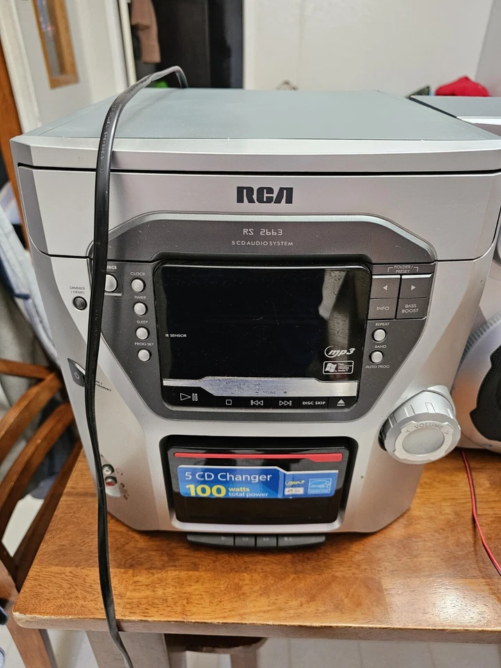 RCA RS2663 5-Disk CD Changer Bookshelf Audio System -MP3, Cassette, AM/FM,Remote - Image 2 of 4