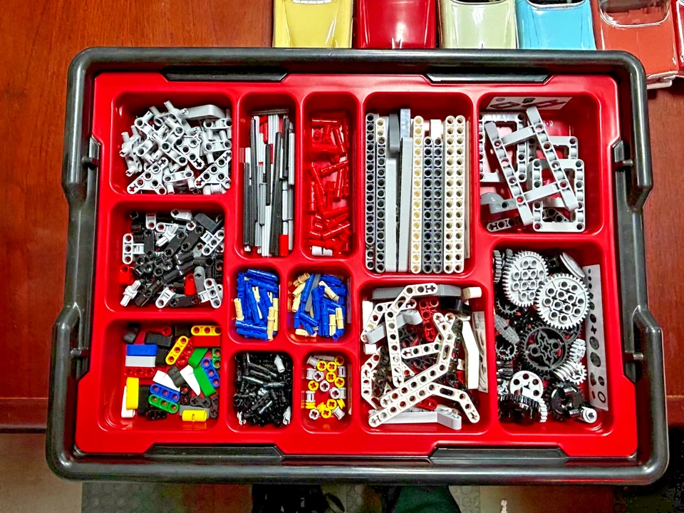 Lego Mind Storms EV3 Education 45544 Core Robotics Kit 541 Piece Set - Image 2 of 4