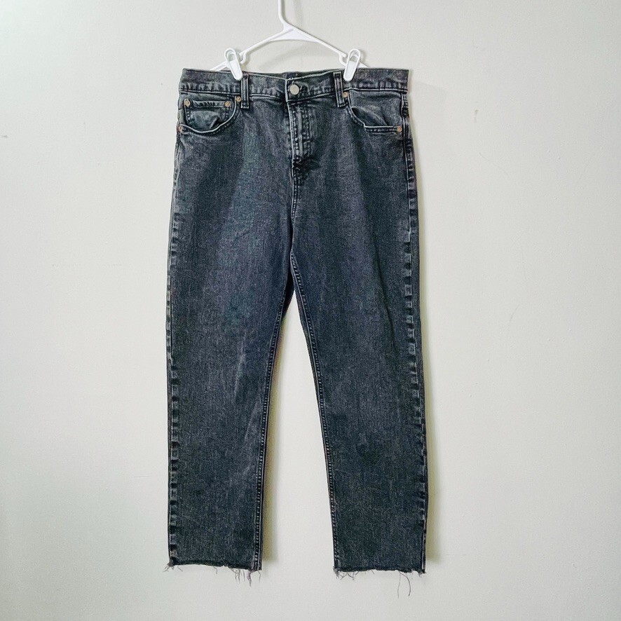 GAP Jeans Denim Gray Black Pockets 32 regular cheeky straight Cut off Hems