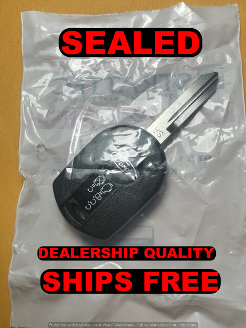 GENUINE OEM NEW FORD REMOTE KEY 164-R8067 5912561 FOR F150 F250 