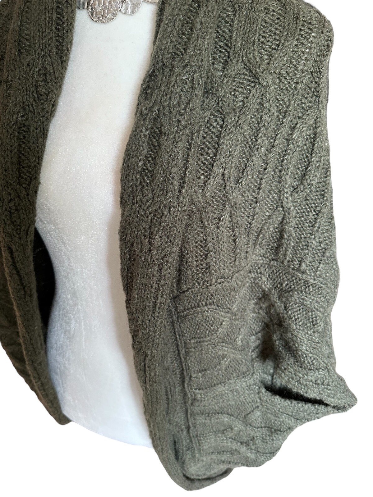 Universal Thread Womens Oversized Cable Knit Shru… - image 2