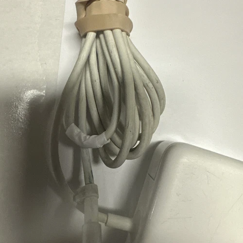 Apple  Authentic 85 W MagSafe 1 Power Adapter Charger A1343 MACBOOK L connector - Picture 3 of 6