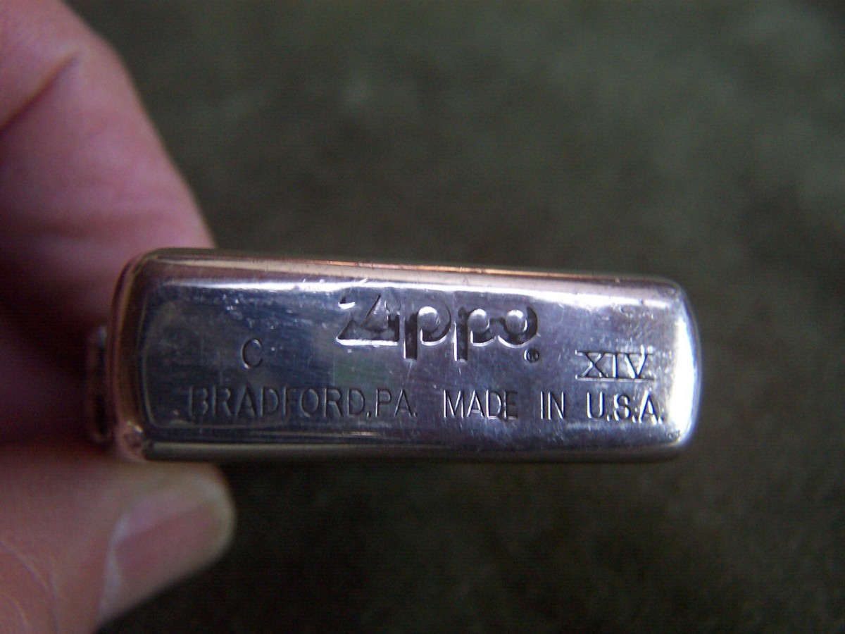 ZIPPO Lighter-full size- flat bottom-looks like silver- ZIPPO Lighter-full size- flat bottom-looks like silver-