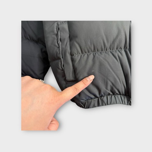 The North Face 550 Black & Gray Reversible Puffer Hoodie Jacket - Picture 2 of 9