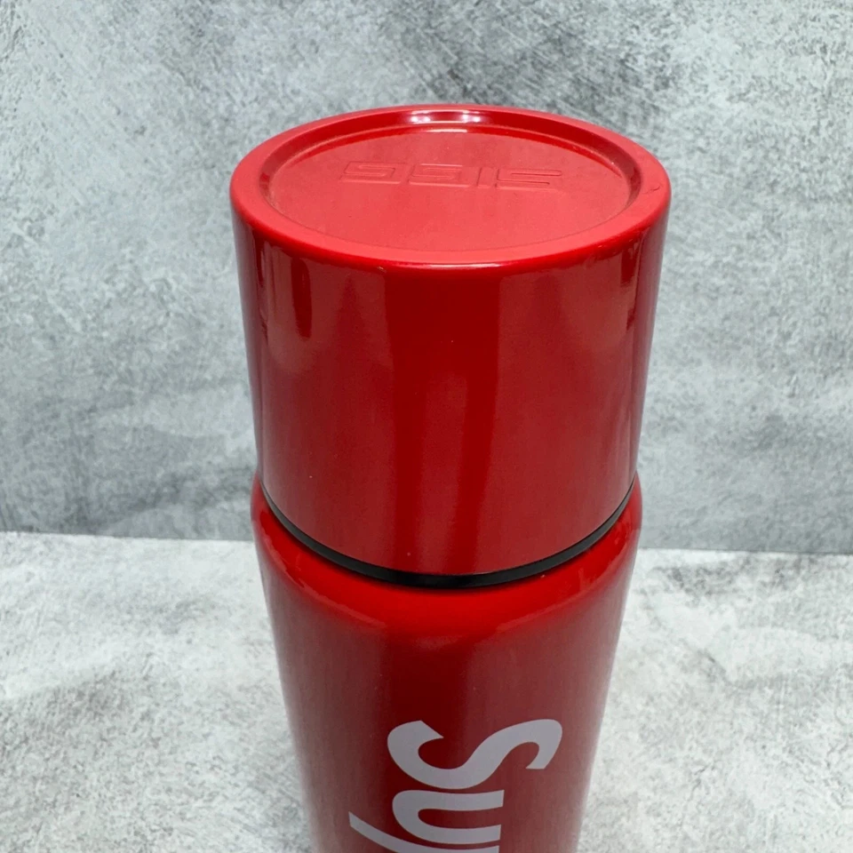 Supreme SIGG Red Vacuum Insulated Bottle 0.75L Stainless Steel Flask OPEN BOX - Image 4 of 4