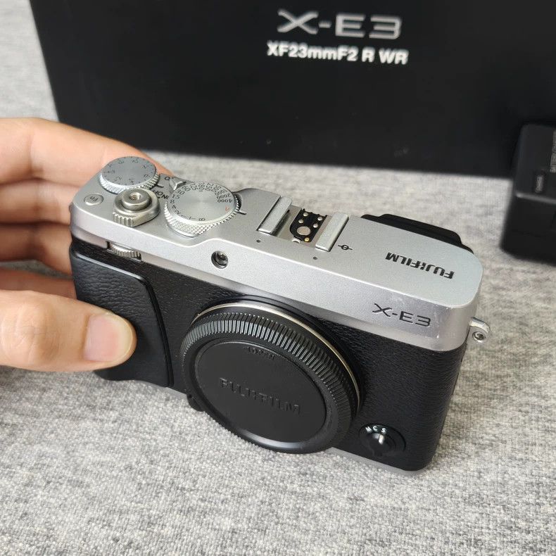 Fujifilm Fuji X-E3 24.3MP Mirrorless Digital Camera Silver English