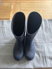 Not Sure of Brand/ Very Little Wear Good Condition Welles
