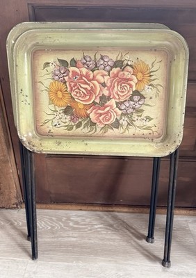 MCM Cabbage Rose/Floral TV Trays Kitchy Grandma Chic Cottage Country Farmhouse