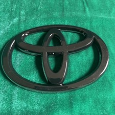 Toyota Grille Emblem Black Logo For 2001-2004 Sequoia 2000-2002 Tundra
