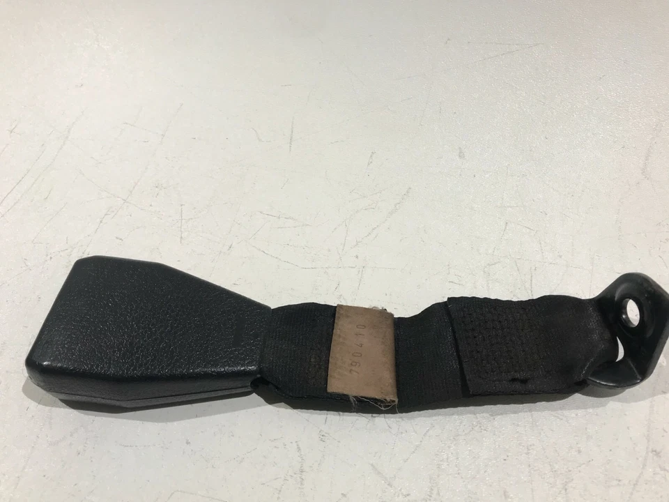 QA202395 1979-1985 MERCEDES 300SD CONDUCTOR TRASERO IZQUIERDO CINTURÓN HEBILLA NEGRO OEM Foto 2 de 4