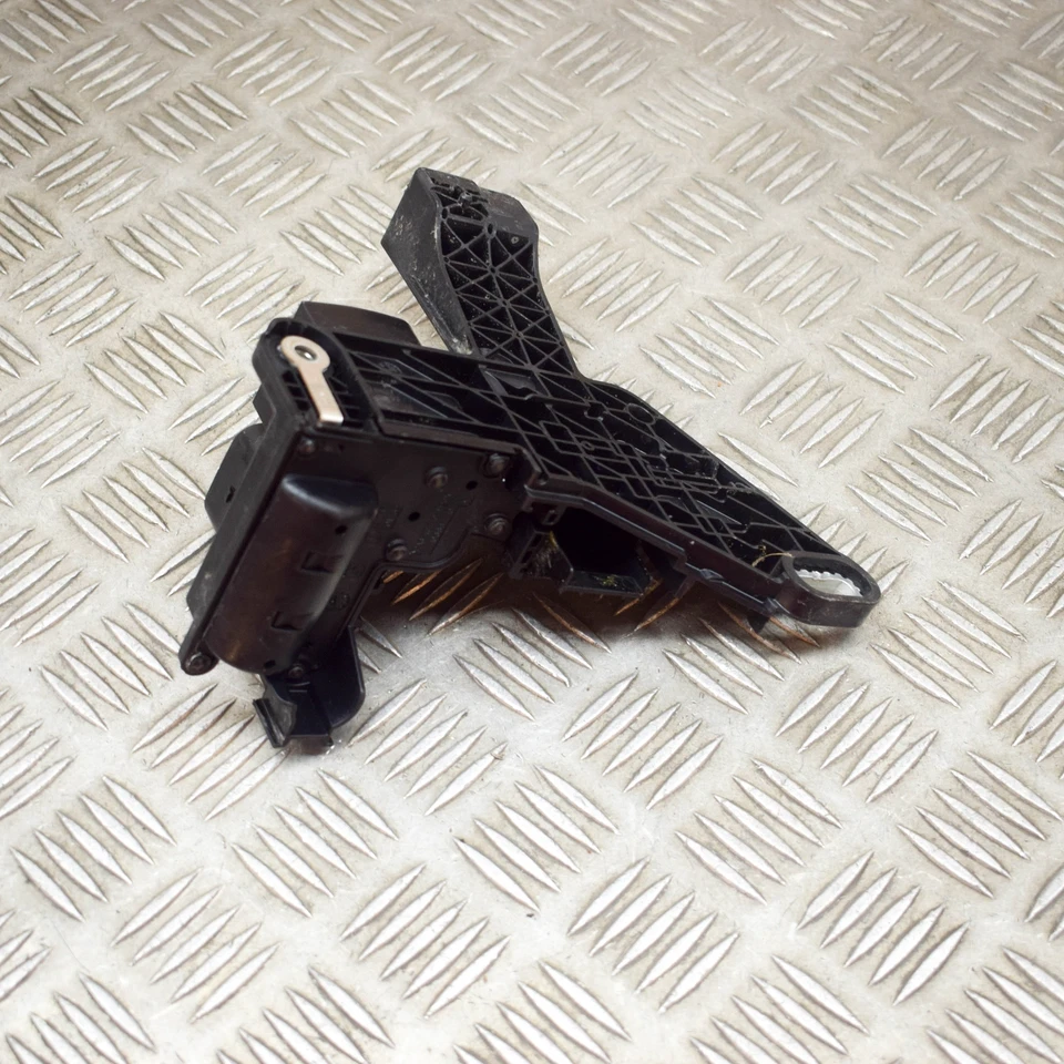 BMW 2 Coupé F22 Scatola di distribuzione dell'energia 9356157 2.0 Benzina 135 kW - Immagine 4 di 4