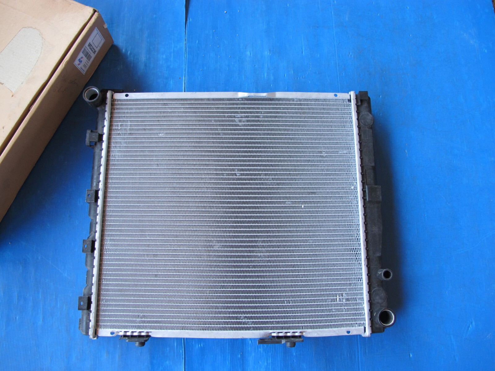 Radiateur Mercedes W124 AVA de remplacement standard pour l'entretien technique de votre auto