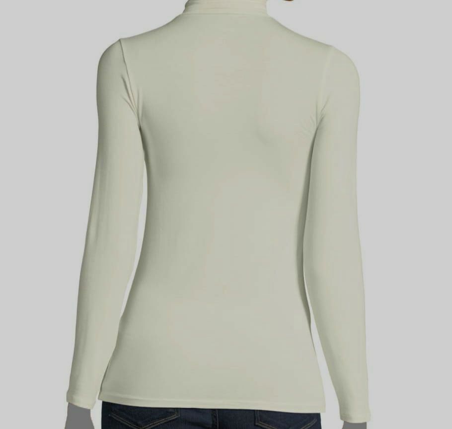 $138 Majestic Paris Women's White Long Sleeve Mock Turtleneck