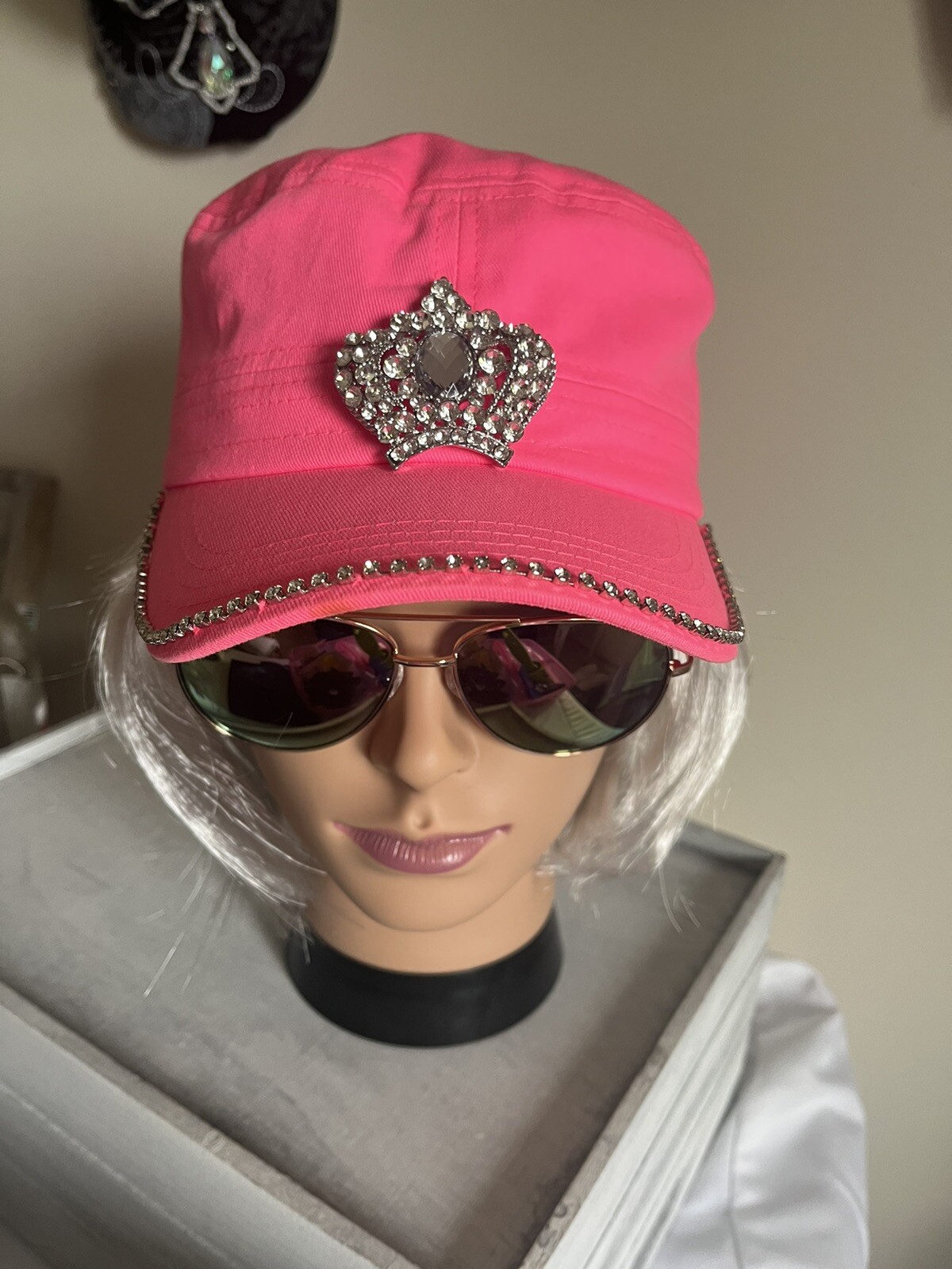 Queen Cap, Rhinestones, Pink !
