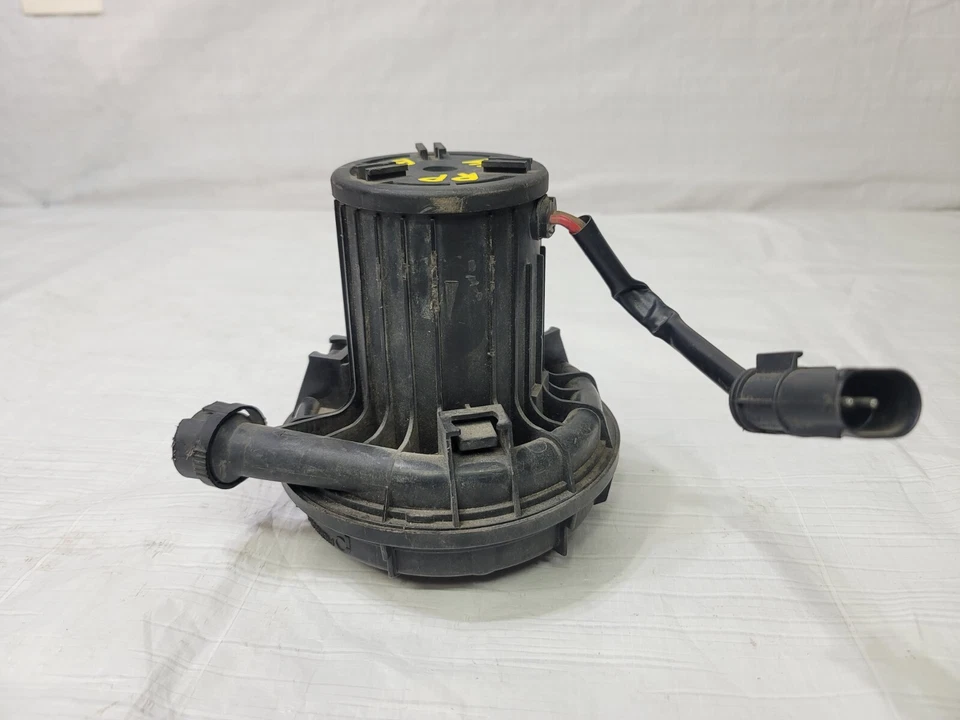 2004 2005 年 2006 年宝马 X3 X5 排放控制烟雾气泵原始设备制造商 11-72-7-506-210 — 第 4/4 张图片