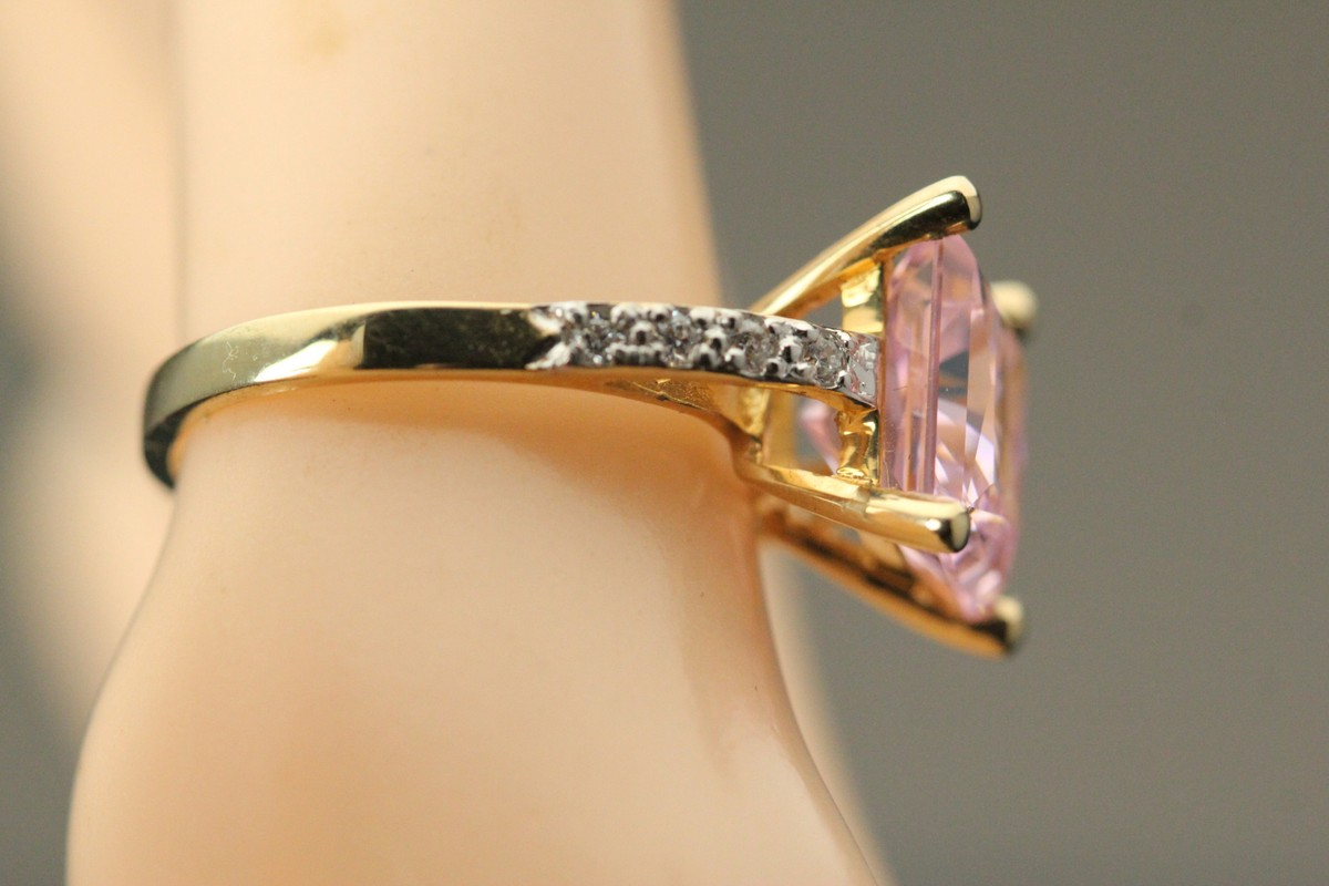 14k Yellow Gold Princess Square Cut Pink CZ With Clear Accents 3.5