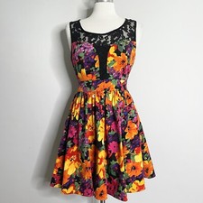 Nikibiki Sleeveless Floral & Lace Dress Size M