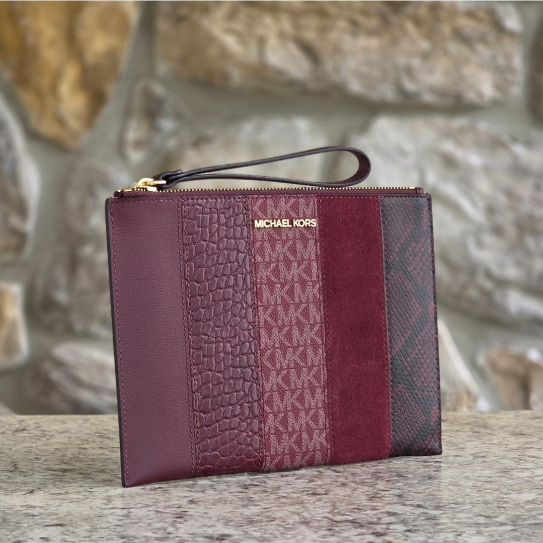 Michael Kors Jet Set Extra Large Wristlet Clutch