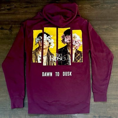 The Rose Dawn to Dusk Tour K-Pop Sweatshirt ''Dual'' Burgundy Size Small