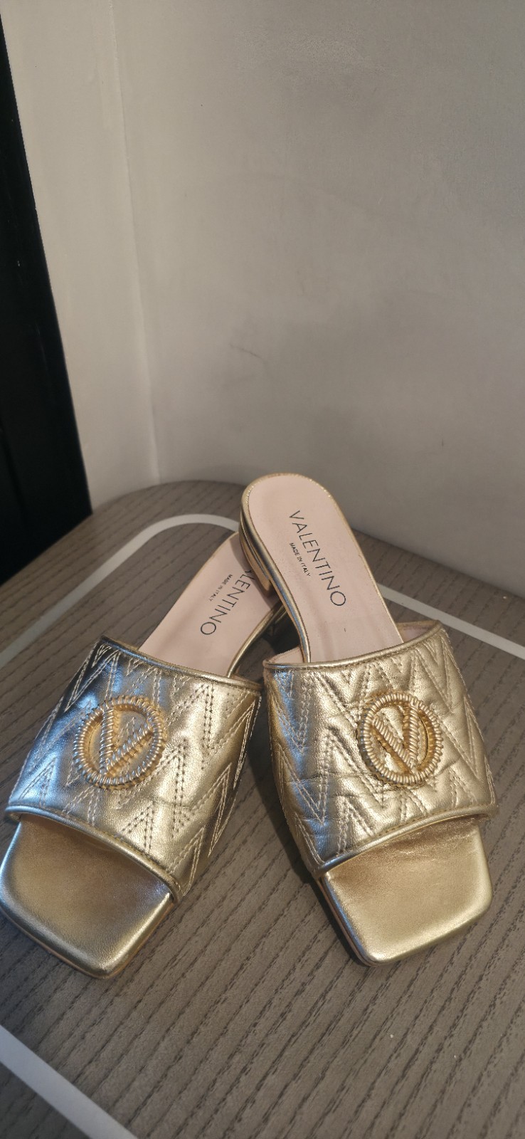 Valentino Africa Italian Leather Slide Sandals Gold Women's Size 7 thumbnail 5