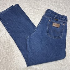 Men  s Wrangler Denim Blue Jeans 13MWZ Size 36 X 32 Actual 34 X 31