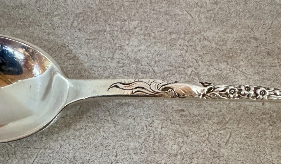 RARE ORIGINAL OLD REED & BARTON LES SIX FLEURS STERLING 7" PARFAIT SPOON - Image 2 of 4