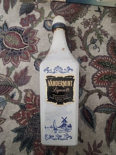 Holland Vandermint Minted Chocolate Liqueur with original box - Picture 3 of 6