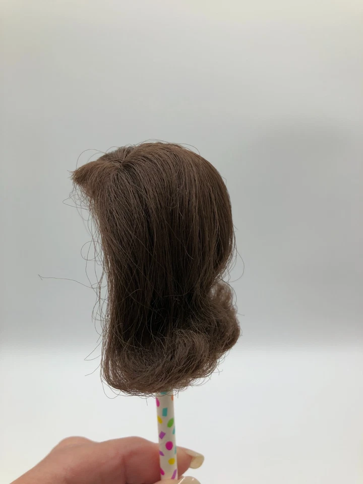 Peluca Barbie Fashion Queen morena parte lateral abatible años 60 - Excelente Foto 3 de 4