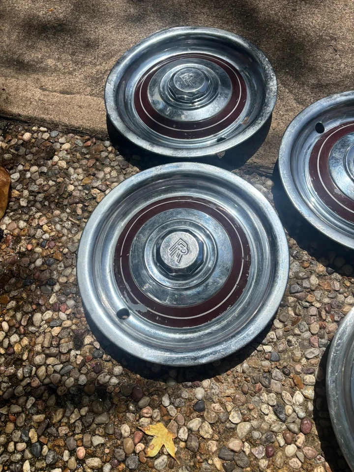 1961 Rolls Royce Silver Cloud II Stainless Steel Hub Caps - Image 4 of 4