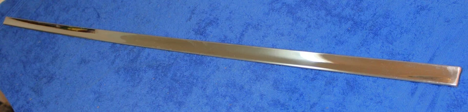 1956 Ford Customline 2-Door Vic Custom Ranch Wagon NOS RH DOOR OUTSIDE MOULDING - Image 2 of 4