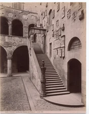 Italia, Florence, Cortile del Palazzo del Podestà Vintage Albumen Print, Italy