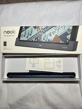 Nook Tablet 10.1 Base di Ricarica Barnes & Noble Mani Libere Supporto Verticale Scatola Aperta