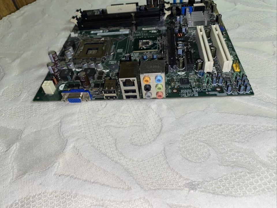 (AS IS) Broken Foxconn G33M02 Rev A00 LGA775 Mid-ATX Motherboard with BENT PINS - Image 2 of 4