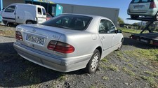 Moteur Mercedes 210
