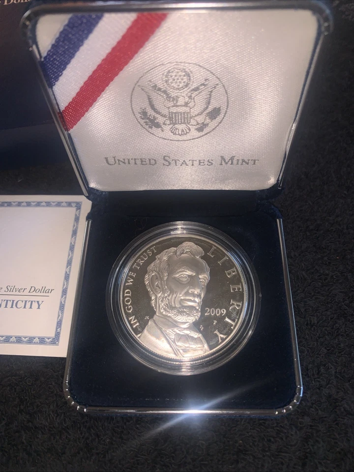 2009-P Abraham Lincoln Commemorative Silver Dollar Proof w/ COA & Box - Image 2 of 4