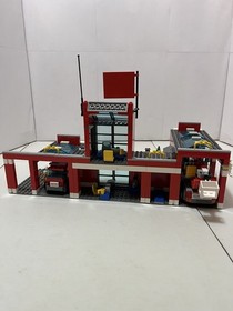 LEGO City: Fire Station 7945 100% Complete Build No Minis No Manual SEE DESCRIPT