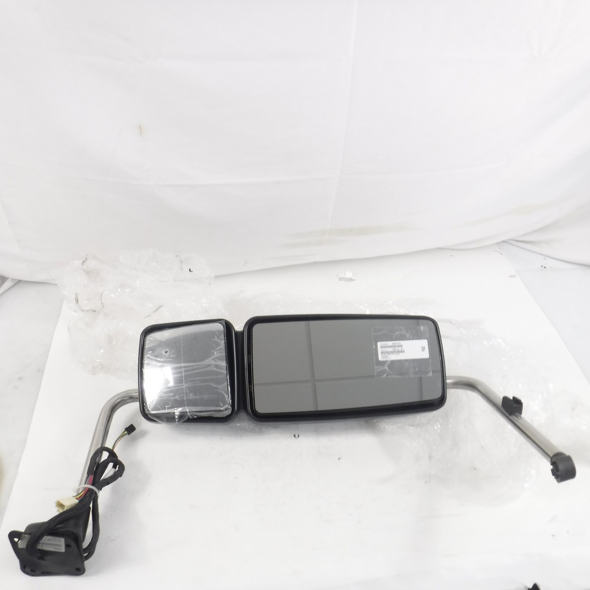 OEM Navistar 3756628C91 Drivers Side LH Mirror Assy Chrome RMT HTD  